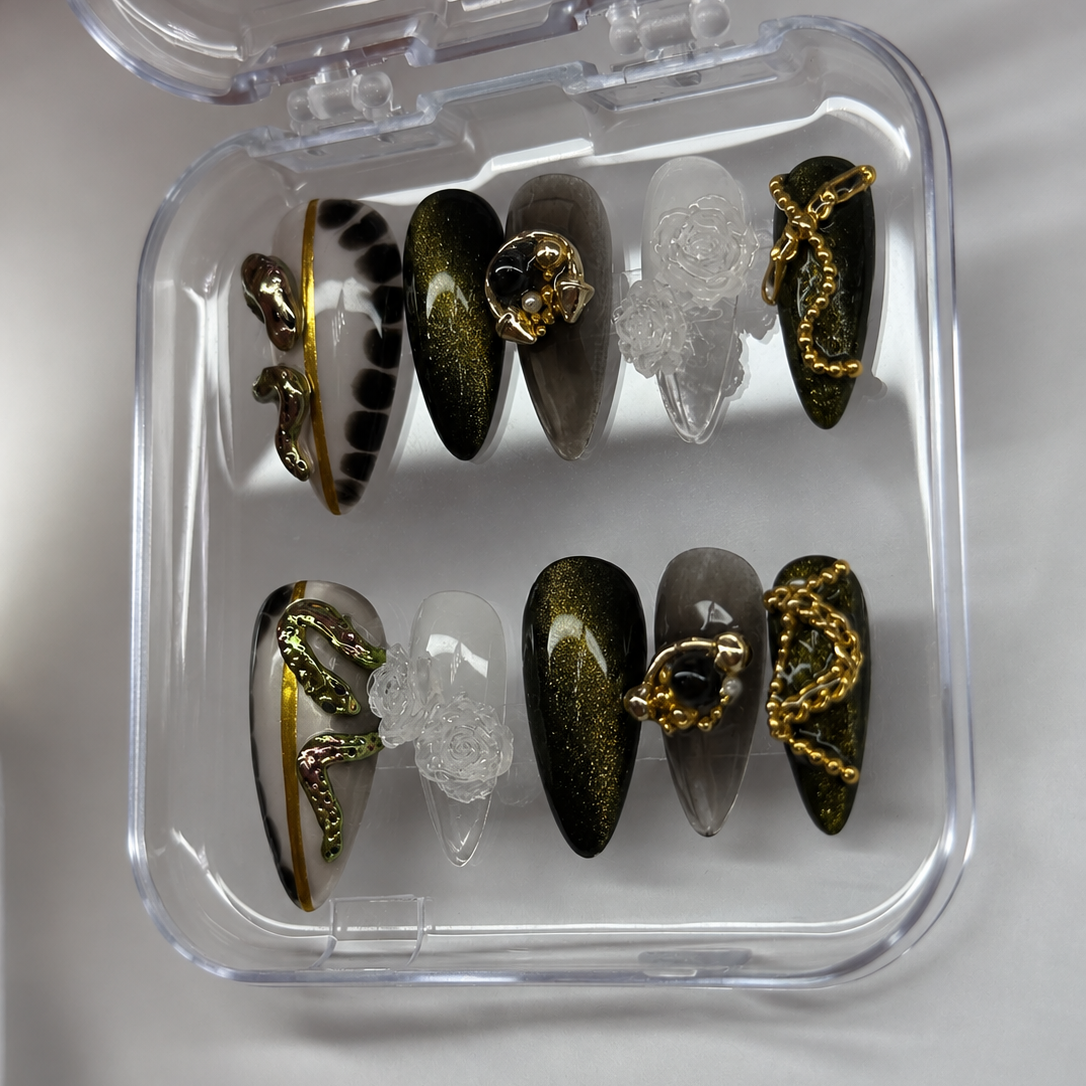 Emeraude Chains